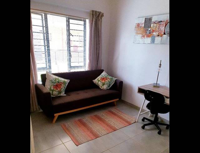 2 BEDROOM PROPERTY TO RENT IN LYNNWOOD